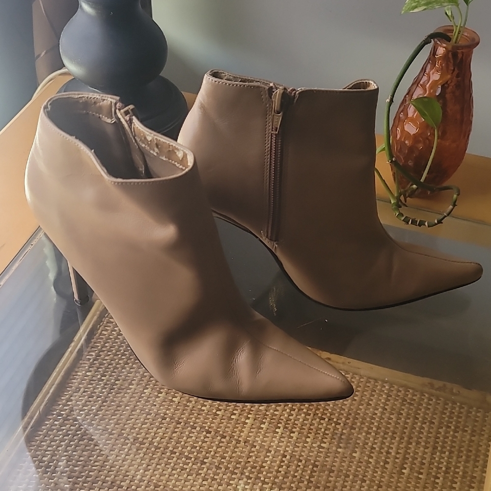 Colin Stuart Vintage Brown Ankle Boots